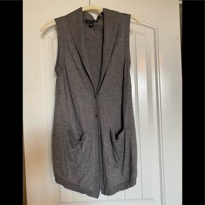 Banana Republic sleeveless cardigan